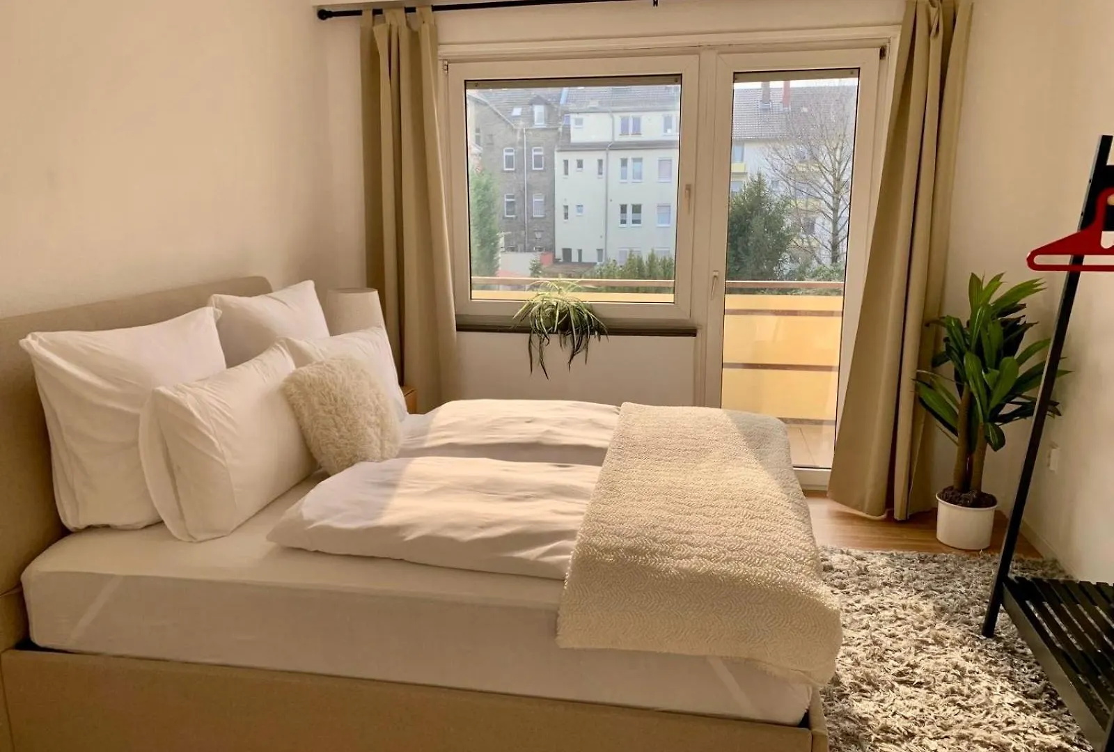 Family Friendly Work From Home 2Br, Balcony, Wifi, Netflix, Near Basf Ludwigshafen